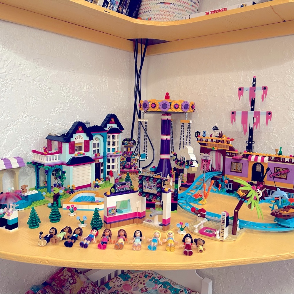 Lego Friends Bundle (x8 sets), Ice Skating Rink, & Train Car